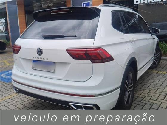 VOLKSWAGEN TIGUAN 2.0 300 TSI GASOLINA ALLSPACE R-LINE AUTOMÁTICO